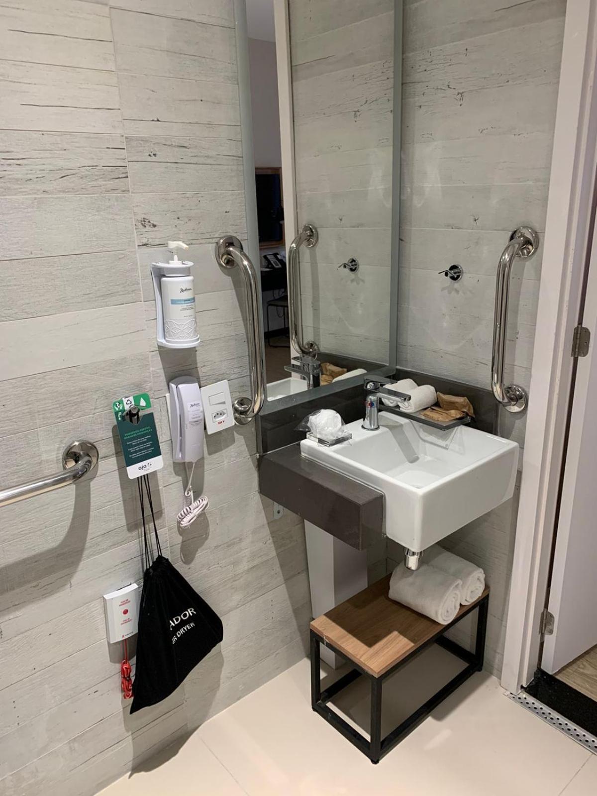 Radisson Pinheiros Hotel Sao Paulo Bagian luar foto